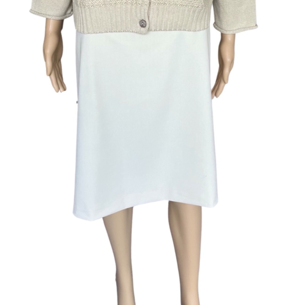 Knee length tan pencil skirt - size 18